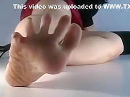 serena super feet & long toes
