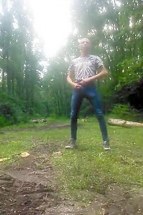 skinnybodyman outdoor masturbate