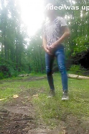 skinnybodyman outdoor masturbate