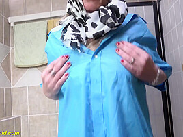ugly prolapse her meathole
